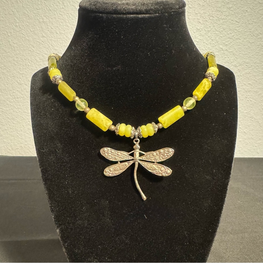 Vintage Y2K Yellow-Green Beaded Necklace with Silver Dragonfly Pendant